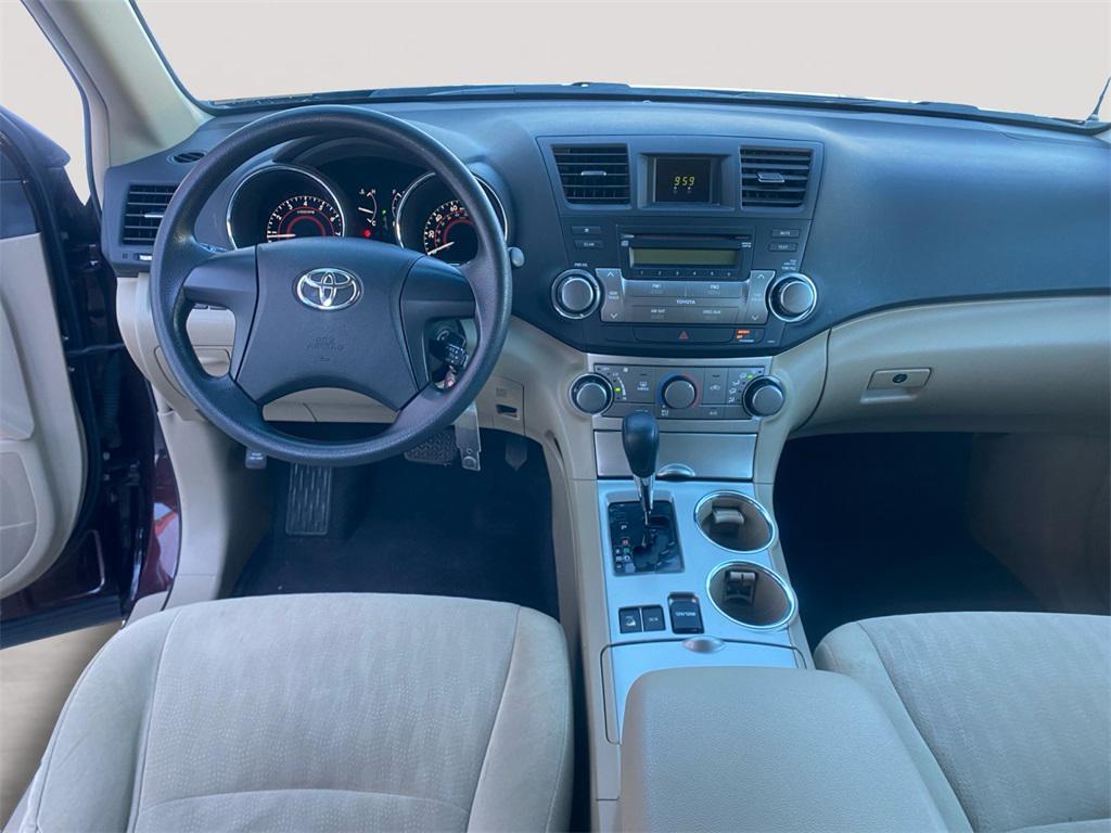 used 2012 Toyota Highlander car, priced at $13,991