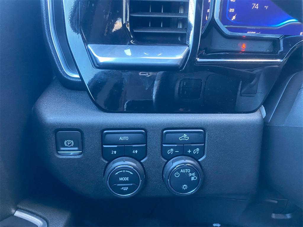used 2022 Chevrolet Silverado 1500 car, priced at $33,882
