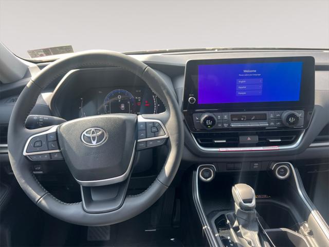 new 2025 Toyota Grand Highlander car, priced at $45,773
