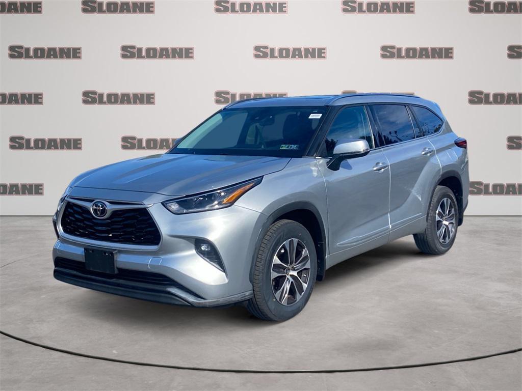 used 2021 Toyota Highlander car, priced at $34,991