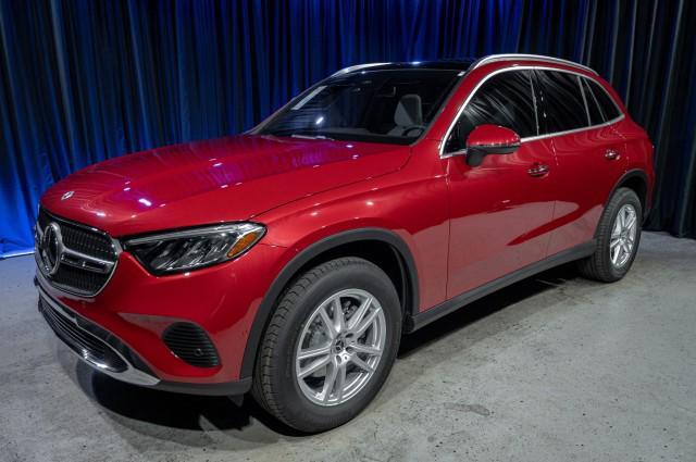 new 2025 Mercedes-Benz GLC 300 car, priced at $55,850