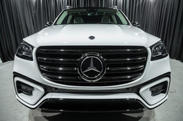 new 2026 Mercedes-Benz GLS 450 car, priced at $105,120