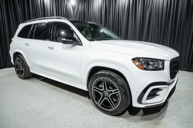 new 2026 Mercedes-Benz GLS 450 car, priced at $105,120