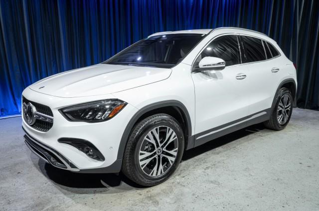 new 2025 Mercedes-Benz GLA 250 car, priced at $48,495