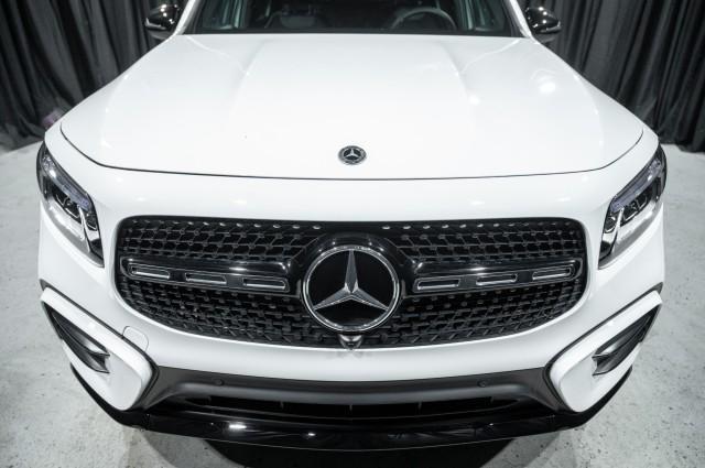 new 2024 Mercedes-Benz GLB 250 car, priced at $52,815