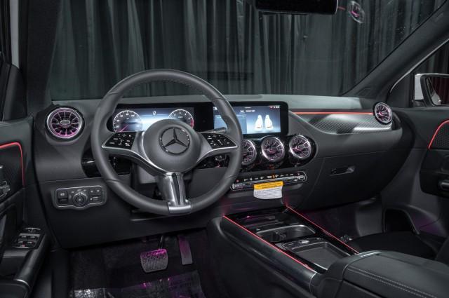 new 2025 Mercedes-Benz GLA 250 car, priced at $46,870