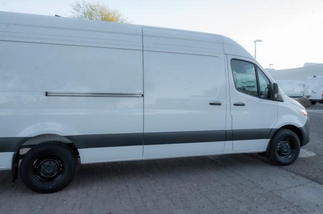 new 2024 Mercedes-Benz Sprinter 2500 car