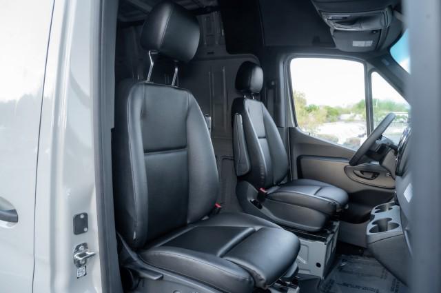 new 2025 Mercedes-Benz Sprinter 2500 car, priced at $69,744