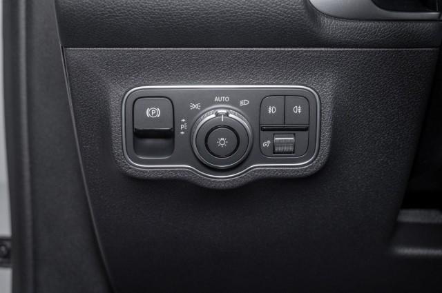 new 2026 Mercedes-Benz GLB 250 car, priced at $49,945