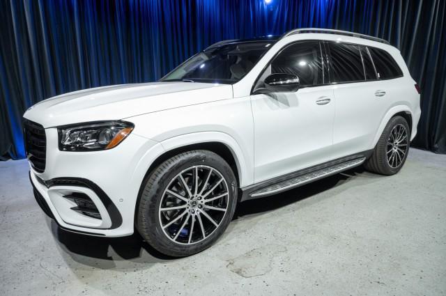 new 2026 Mercedes-Benz GLS 580 car, priced at $124,375