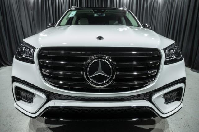 new 2026 Mercedes-Benz GLS 580 car, priced at $124,375