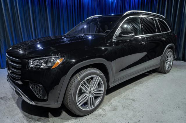 new 2025 Mercedes-Benz GLS 450 car, priced at $92,355