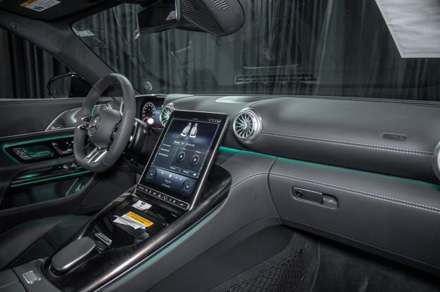 new 2025 Mercedes-Benz AMG SL 43 car, priced at $120,580
