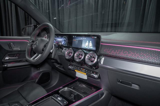 new 2024 Mercedes-Benz EQB 300 car