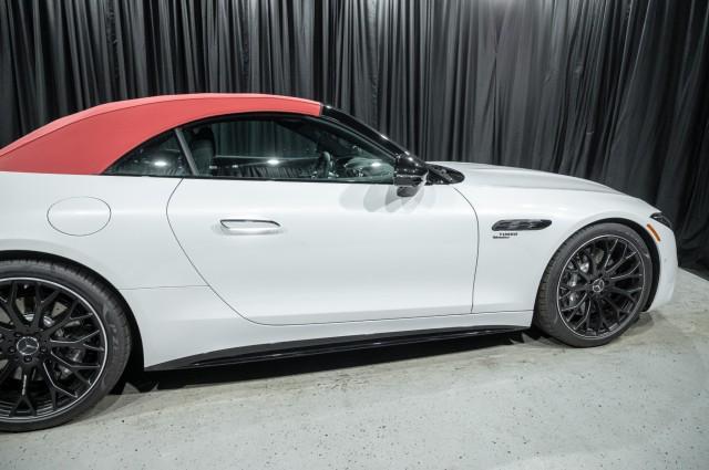 new 2026 Mercedes-Benz AMG SL 43 car, priced at $126,030