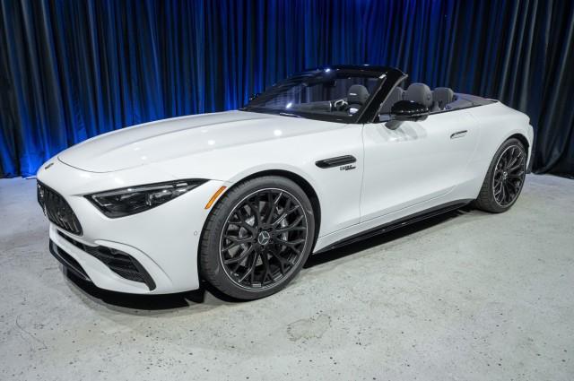 new 2026 Mercedes-Benz AMG SL 43 car, priced at $126,030
