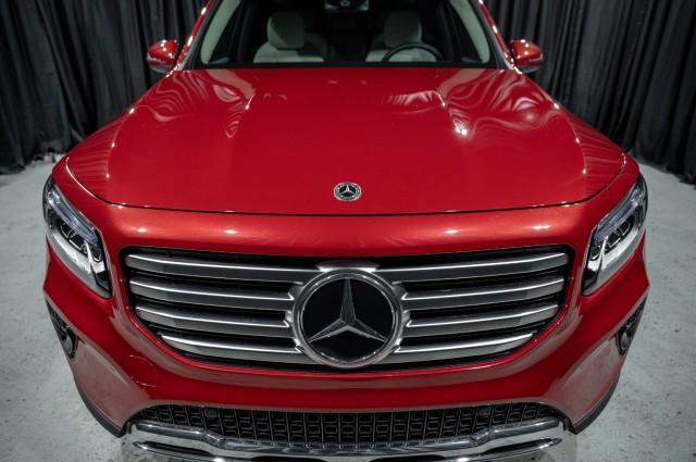 new 2025 Mercedes-Benz GLB 250 car, priced at $51,615