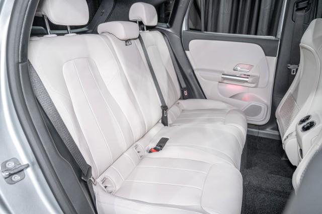 new 2025 Mercedes-Benz GLA 250 car, priced at $42,300