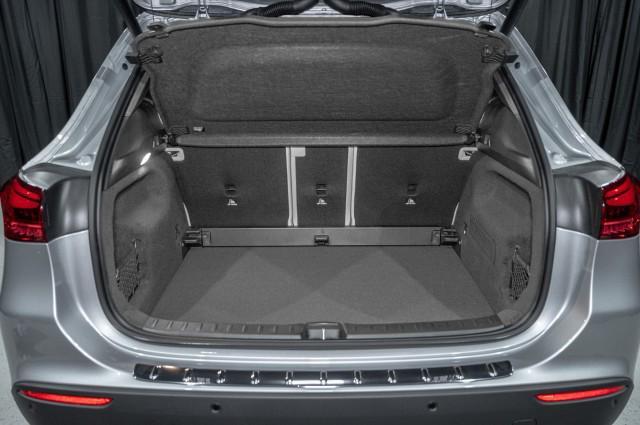 new 2025 Mercedes-Benz GLA 250 car, priced at $42,300