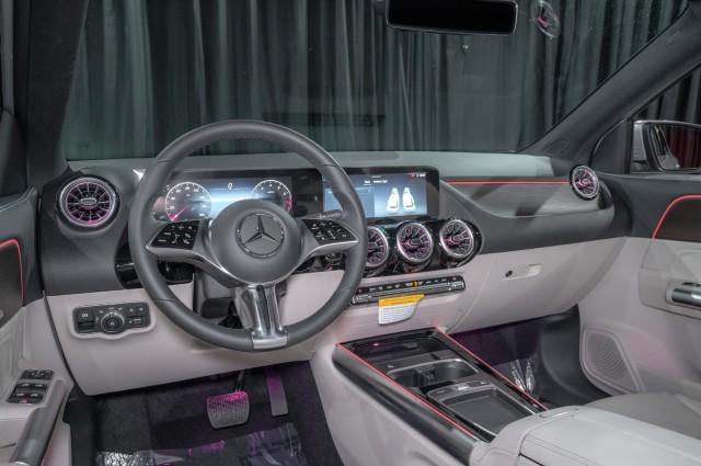 new 2025 Mercedes-Benz GLA 250 car, priced at $42,300