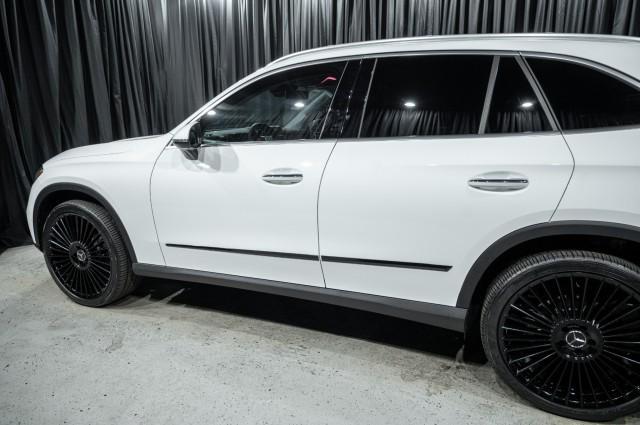 new 2024 Mercedes-Benz GLC 300 car, priced at $52,825