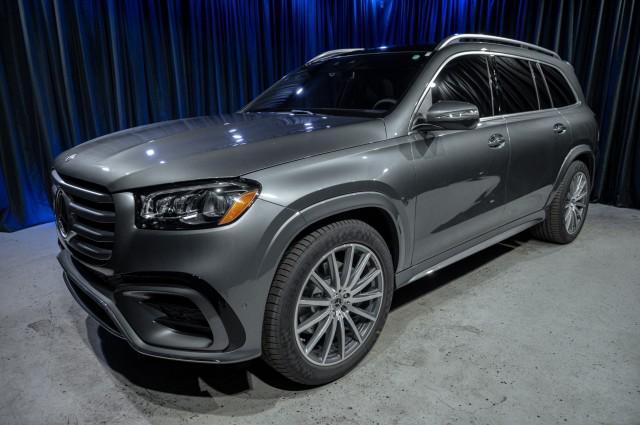 new 2025 Mercedes-Benz GLS 450 car, priced at $97,425