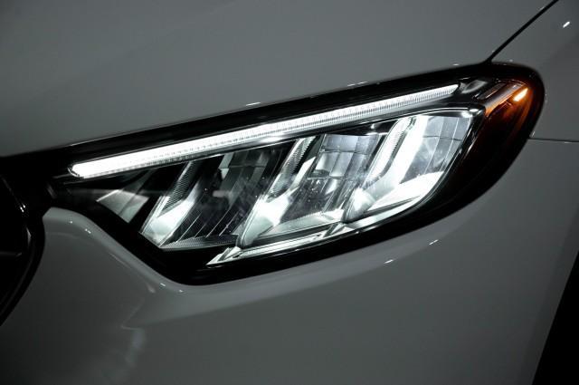 new 2025 Mercedes-Benz GLC 300 car, priced at $53,225