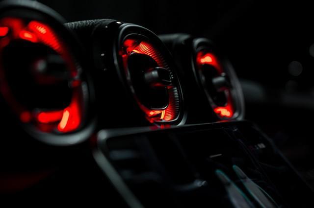 new 2025 Mercedes-Benz GLC 300 car, priced at $53,085