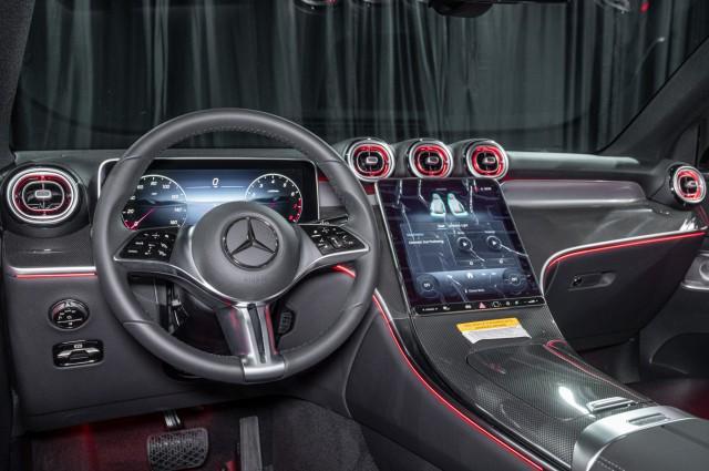 new 2025 Mercedes-Benz GLC 300 car, priced at $53,085