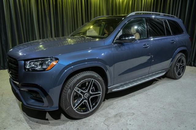 new 2024 Mercedes-Benz GLS 450 car