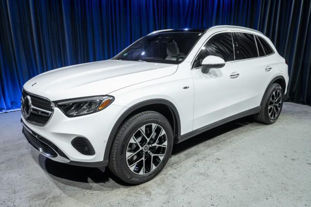 new 2025 Mercedes-Benz GLC 350e car, priced at $67,315