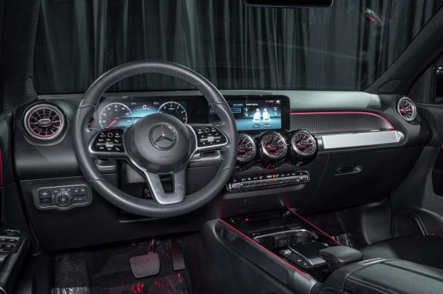 used 2022 Mercedes-Benz GLB 250 car, priced at $27,990