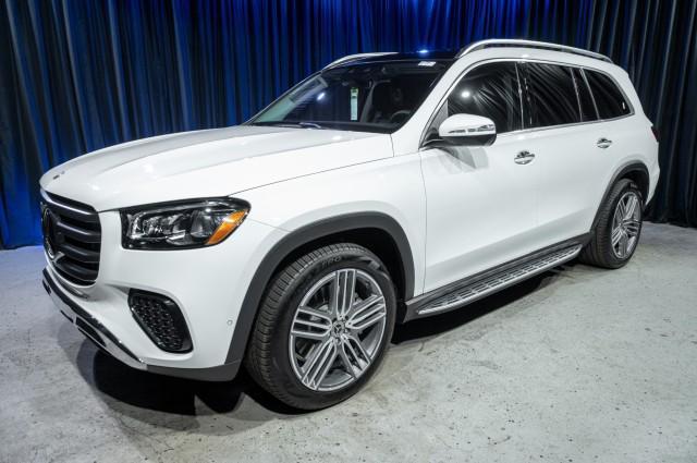 new 2025 Mercedes-Benz GLS 450 car, priced at $96,355