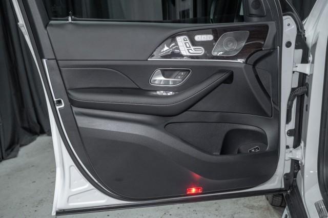 new 2025 Mercedes-Benz GLS 450 car, priced at $96,355