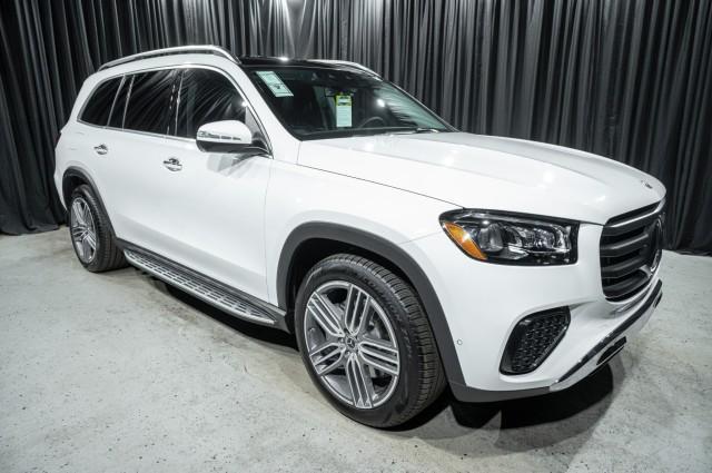 new 2025 Mercedes-Benz GLS 450 car, priced at $96,355