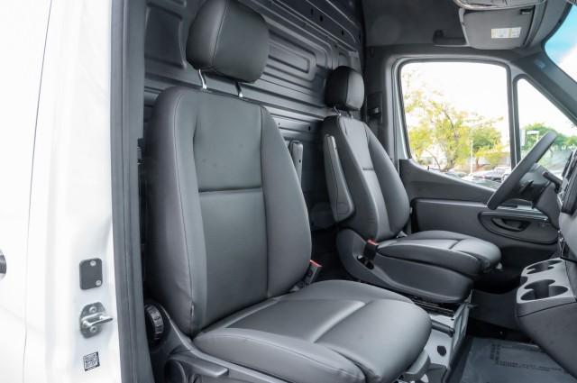 new 2024 Mercedes-Benz Sprinter 2500 car