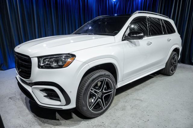 new 2025 Mercedes-Benz GLS 450 car, priced at $100,530