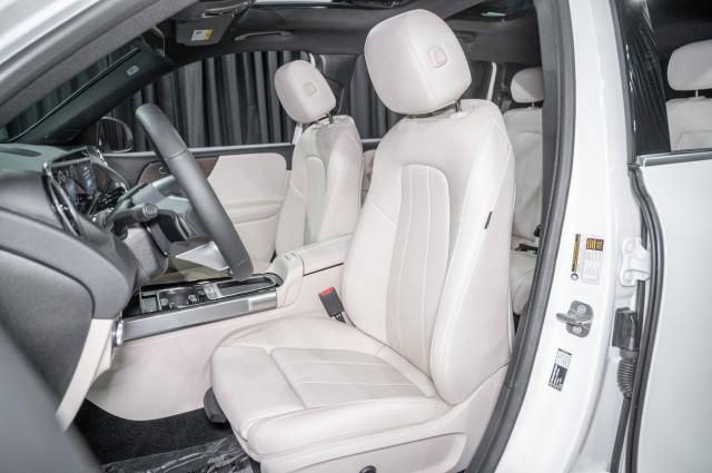 new 2026 Mercedes-Benz GLB 250 car, priced at $48,030