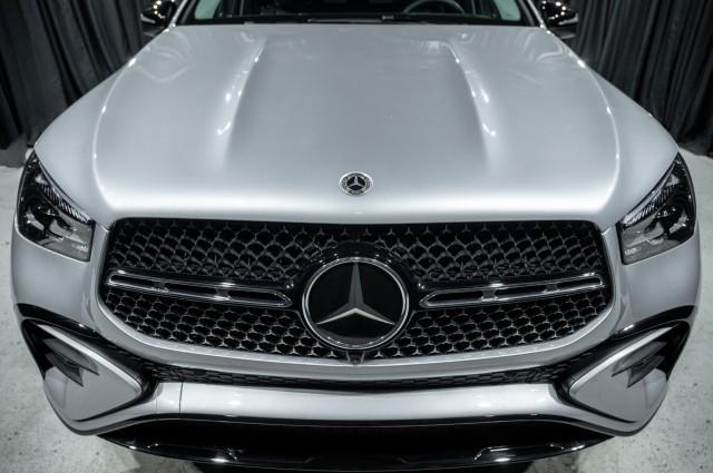 new 2025 Mercedes-Benz GLE 450 car, priced at $93,885