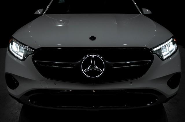 new 2024 Mercedes-Benz GLC 300 car, priced at $53,495