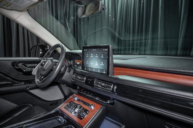 used 2020 Lincoln Aviator car, priced at $37,988