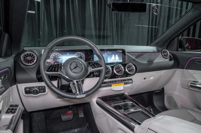 new 2025 Mercedes-Benz GLA 250 car, priced at $47,395