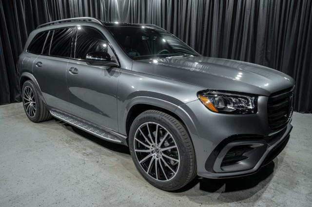 new 2025 Mercedes-Benz GLS 580 car, priced at $121,885