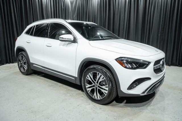 new 2025 Mercedes-Benz GLA 250 car, priced at $44,250