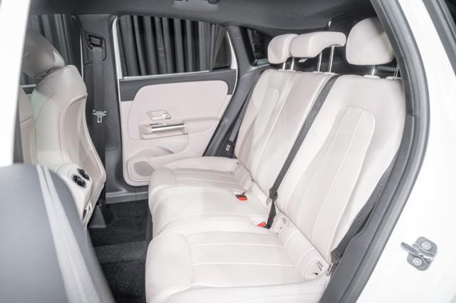 new 2025 Mercedes-Benz GLA 250 car, priced at $44,250