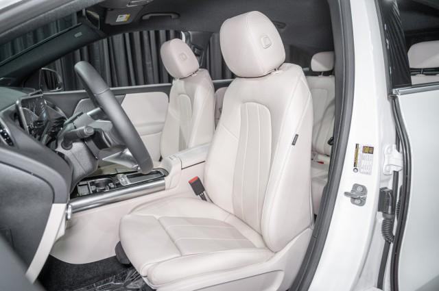 new 2025 Mercedes-Benz GLA 250 car, priced at $44,250