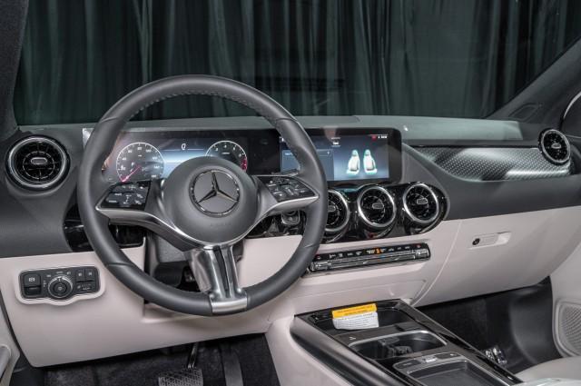 new 2025 Mercedes-Benz GLA 250 car, priced at $44,250