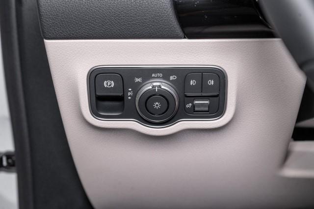 new 2025 Mercedes-Benz GLA 250 car, priced at $44,250