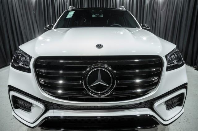 new 2026 Mercedes-Benz GLS 450 car, priced at $98,315