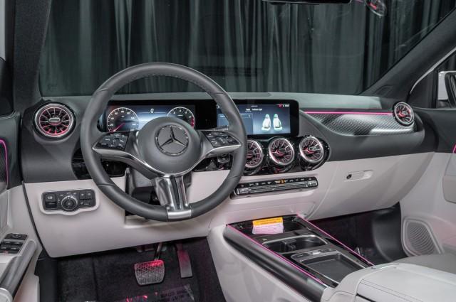 new 2025 Mercedes-Benz GLA 250 car, priced at $47,295